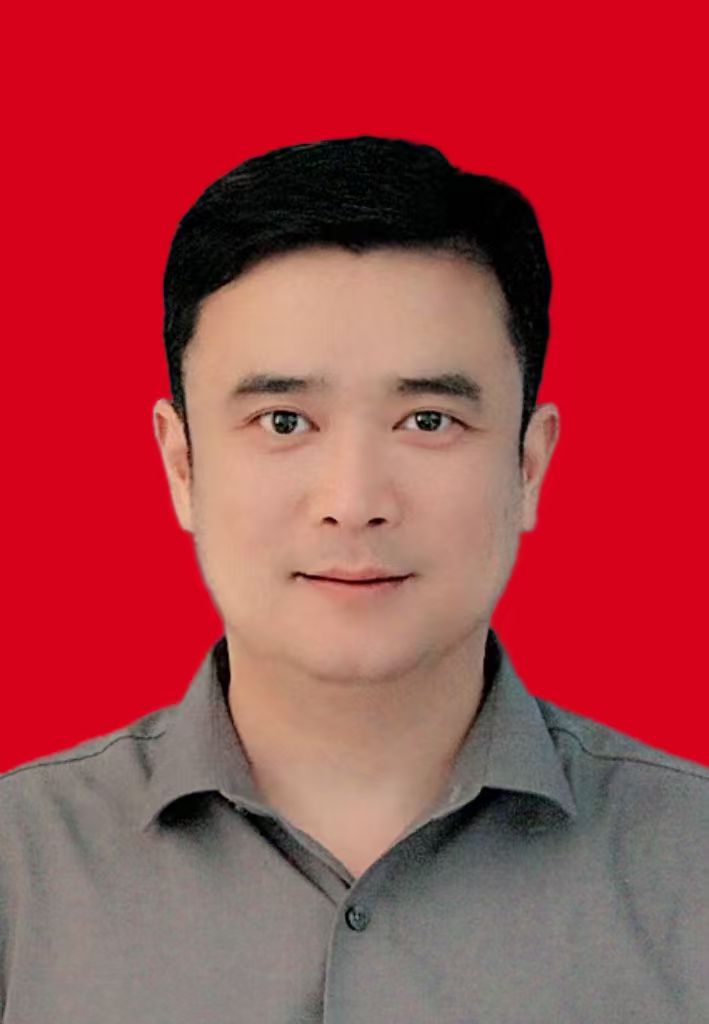 经济社会发展中心副主任、街道办副主任。分管民政、文教卫生、医保等工作。联系卫健委、教育局、民政局、残联、文化广电旅游体育局、县体育事业发展中心、县融媒体中心、单拐纪念馆、文联、爱卫办、医保局、各医院、